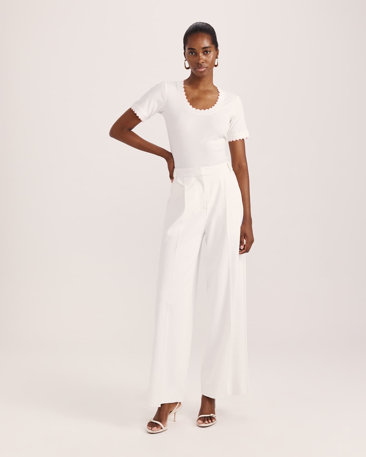 Emilie Scooped Neck Tee in WHITE/PINK