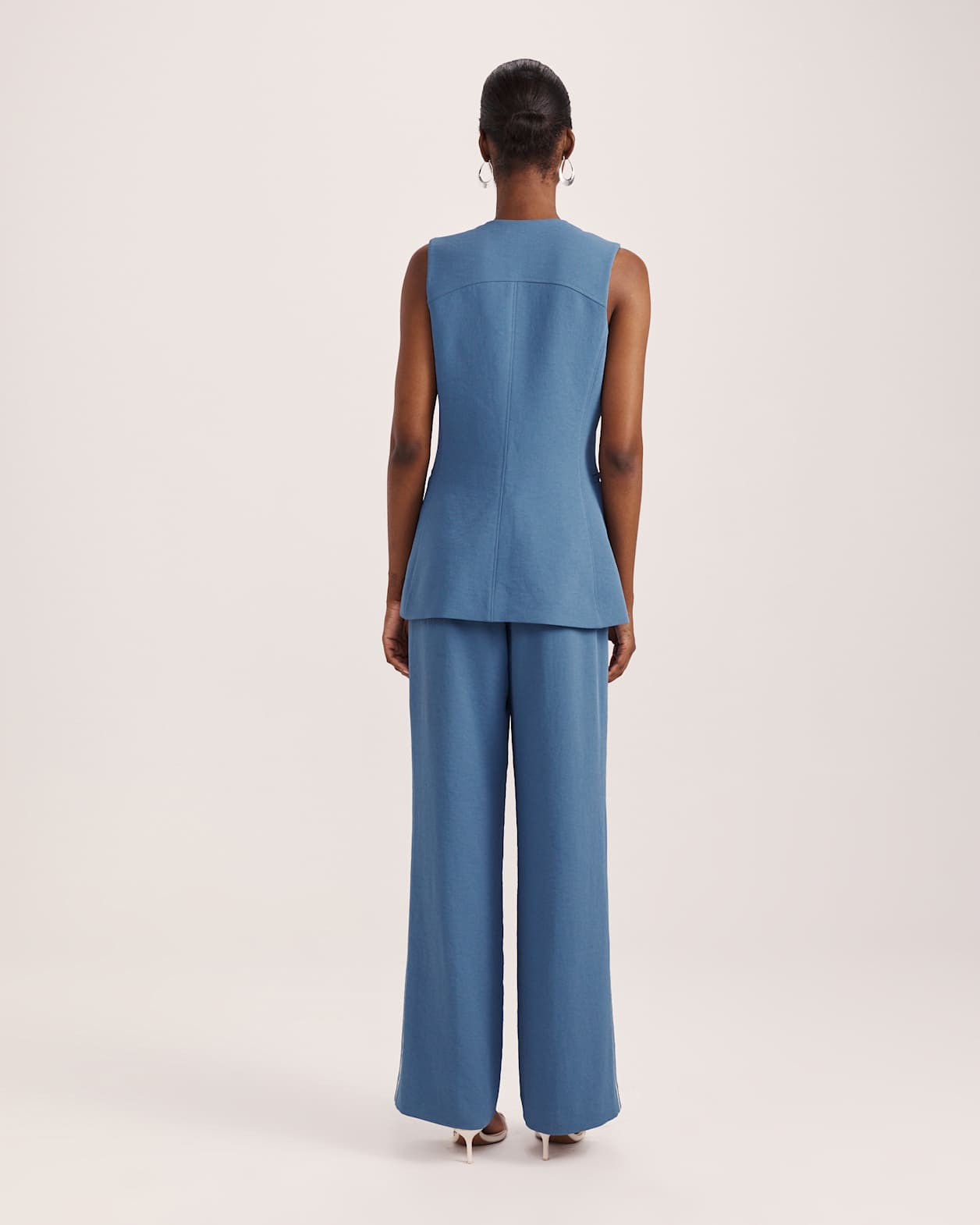 Dharma Longline Vest in BLUE STEEL