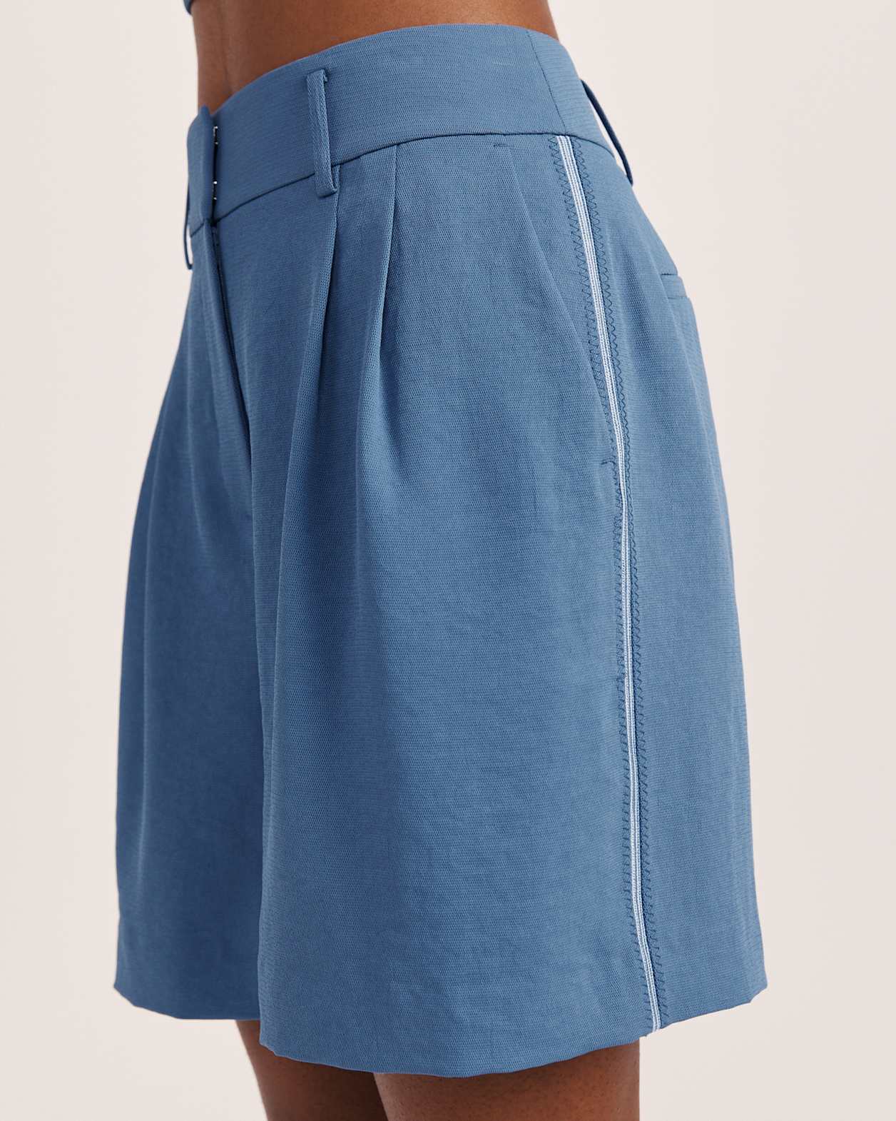 Dharma Bermuda Short in BLUE STEEL