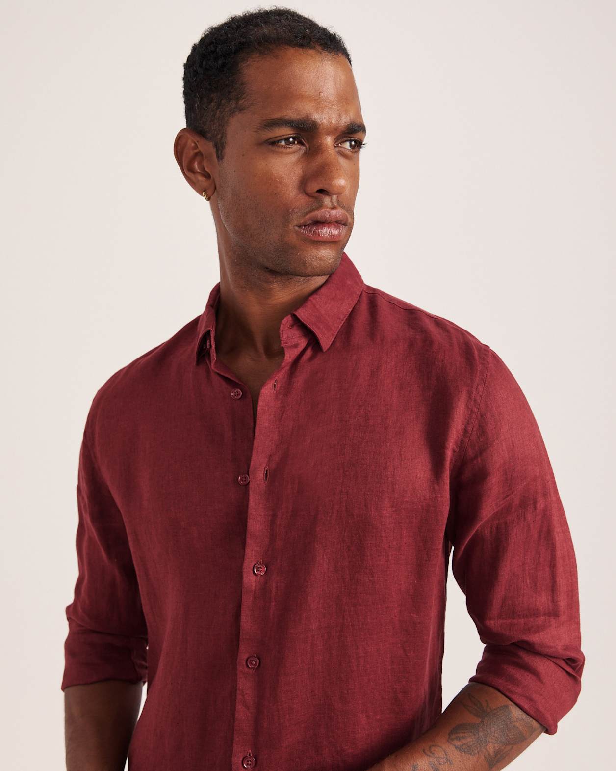 Anderson Long Sleeve Classic Linen Shirt in SANGRIA