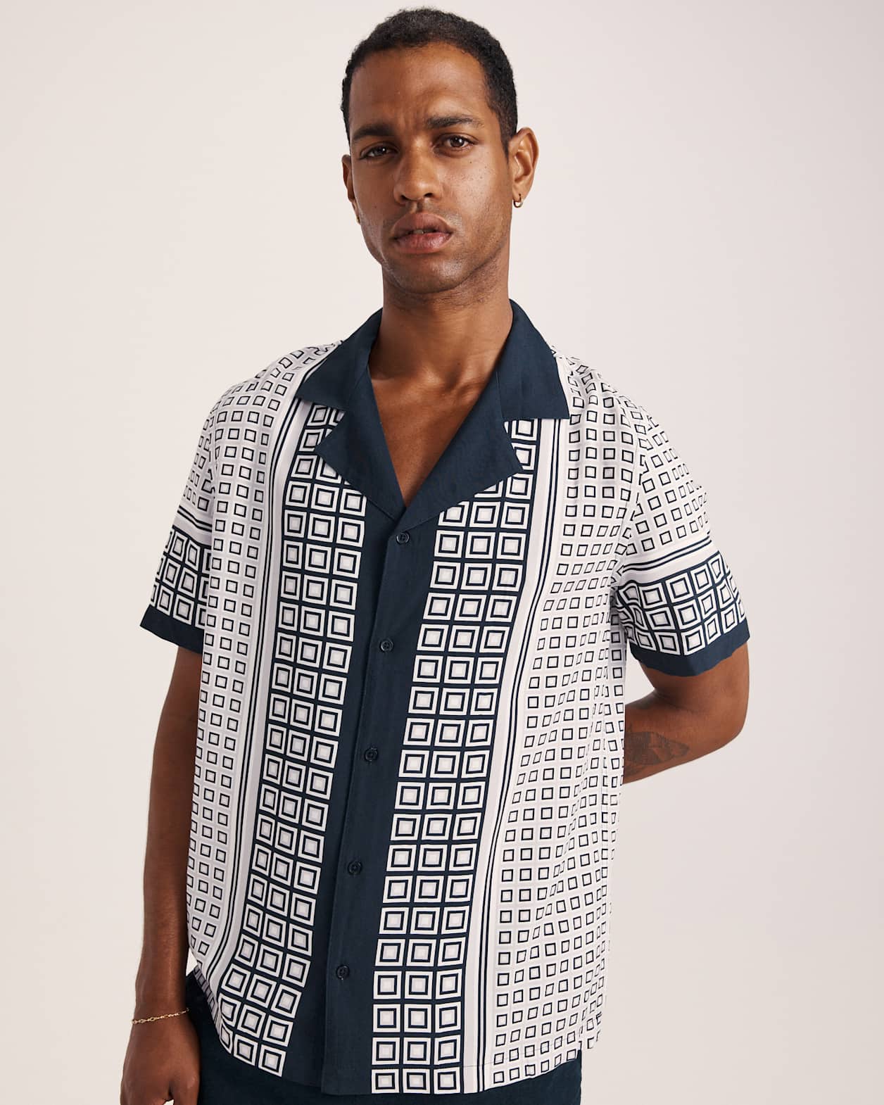 Hercules Short Sleeve Resort Print Shirt in NAVY