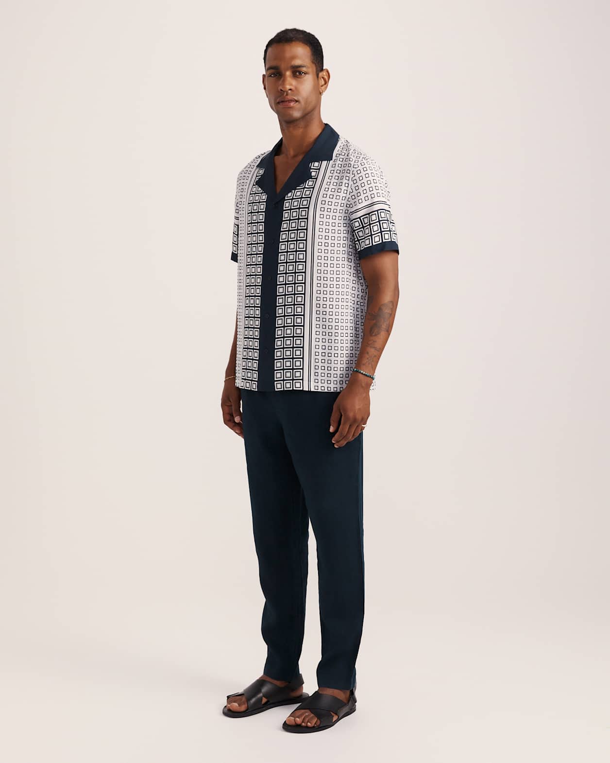 Hercules Short Sleeve Resort Print Shirt in NAVY