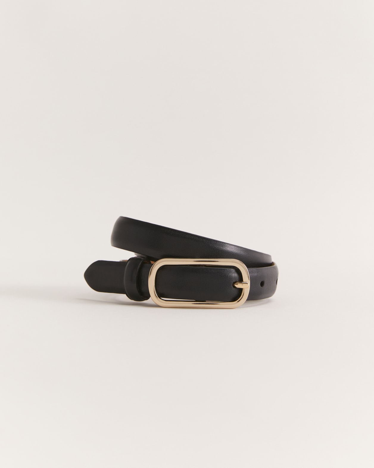 Essential Leather Belt in BLACK