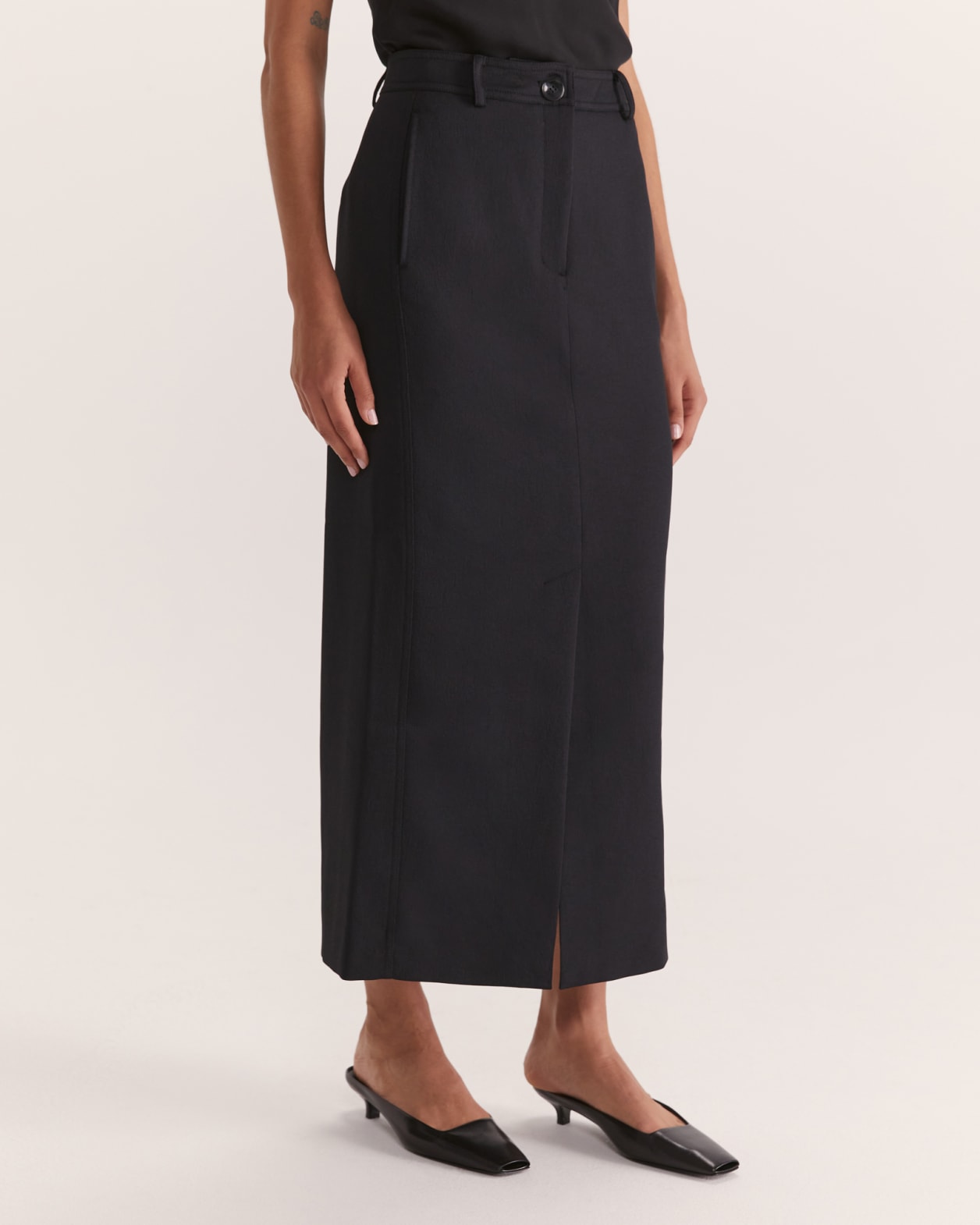 Dharma Midi Skirt in BLACK