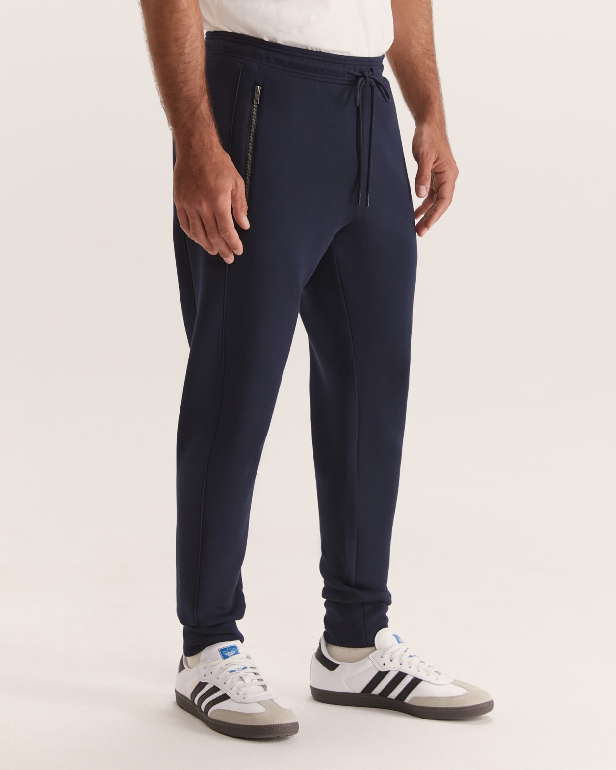 Victor Track Pant in NAVY