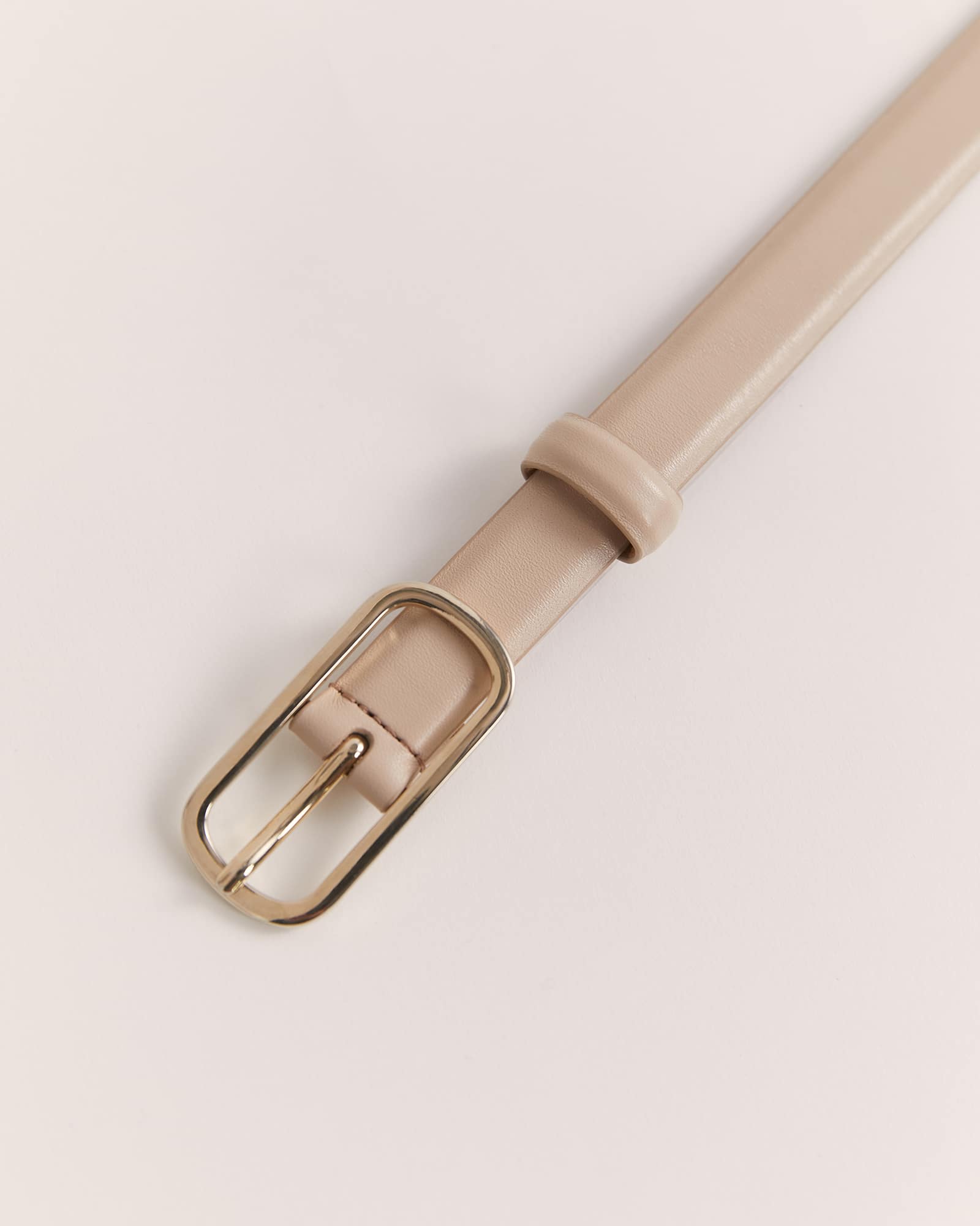 [LOW CLASSIC] / ☆ 24FW SSQUARE BUCKLE LEATHER BELT / BEIGE Beige belt with gold buckle -Taranko
